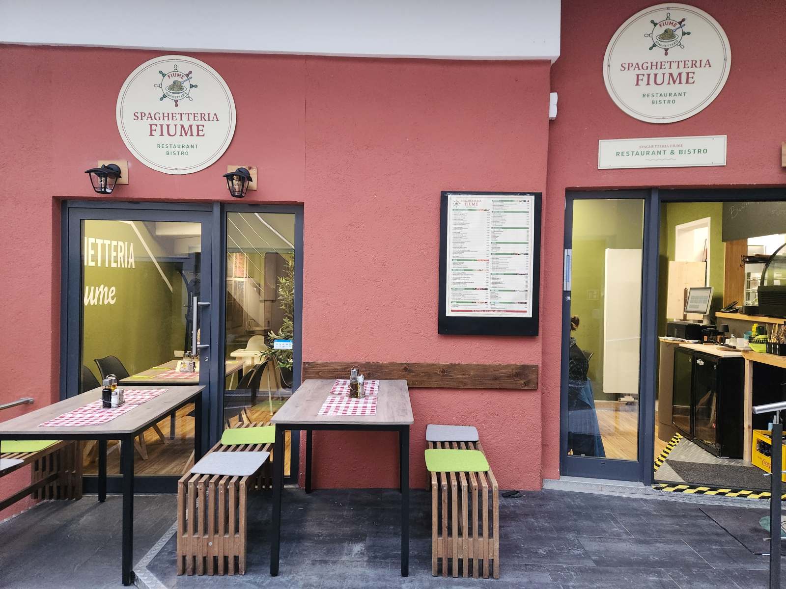 Außenansicht der Spaghetteria Fiume